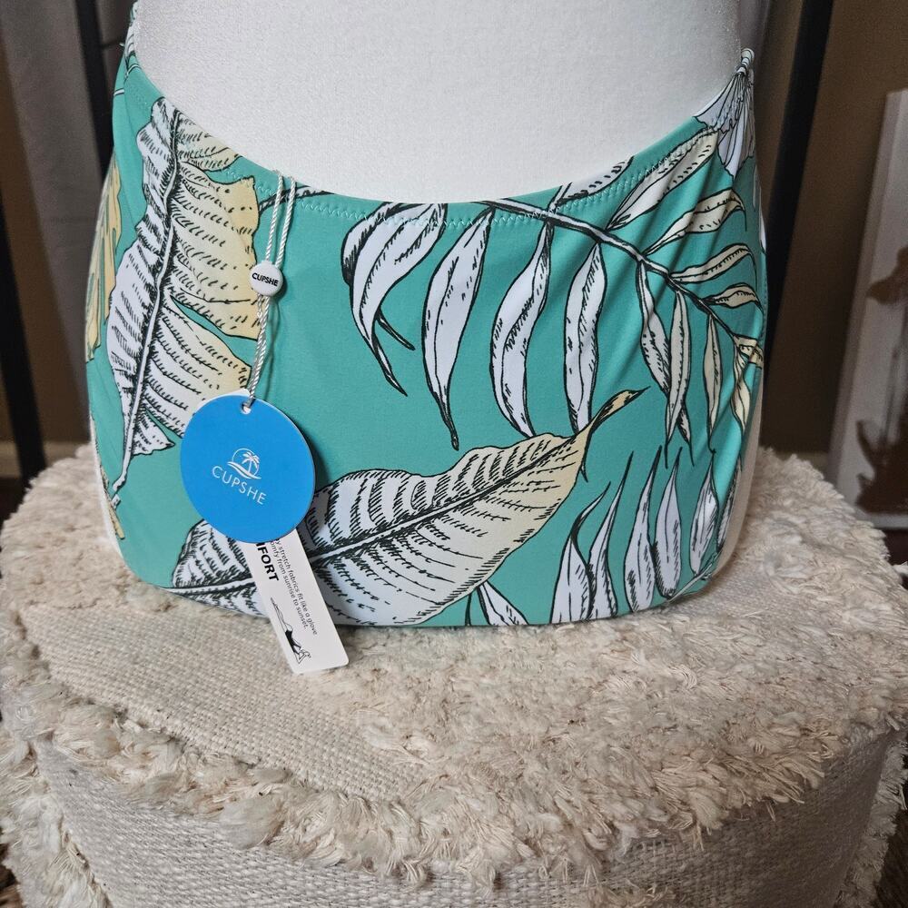 Cupshe NWT 2 Piece Bikini Size S - Picture 9 of 13